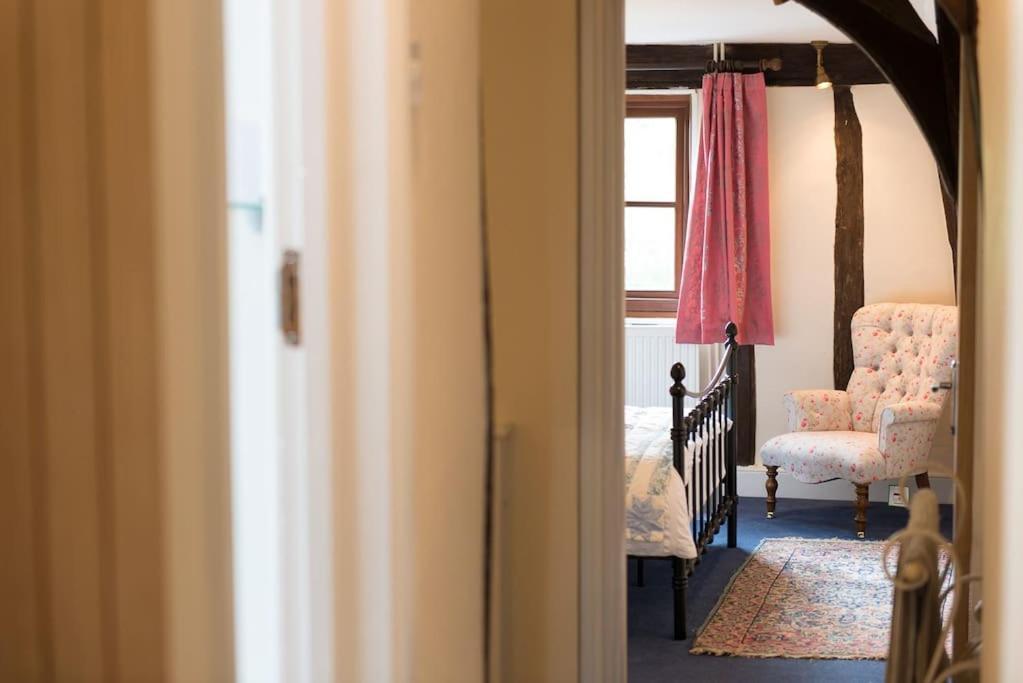 Meddlars A Historic Cottage On The Countryside Edge Of A Vibrant Market Town Hadleigh  Exteriér fotografie